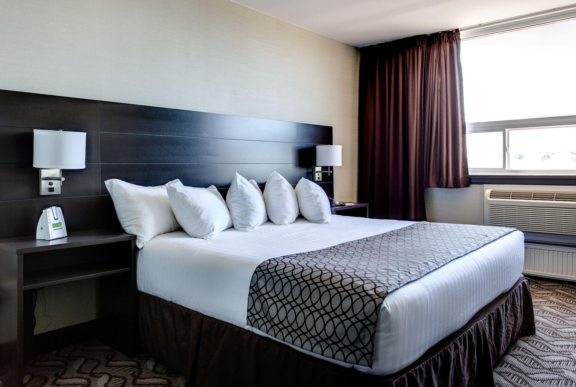 Clarion Hotel Sudbury Exterior photo