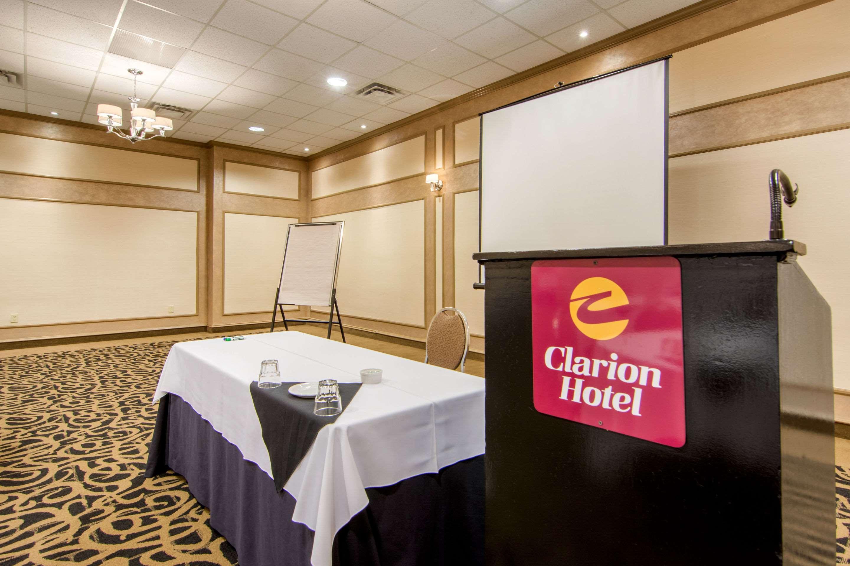 Clarion Hotel Sudbury Exterior photo